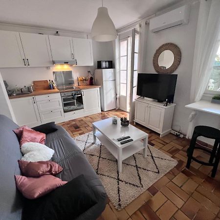 Sympathique Studio En Rez De Jardin Dans Residence Hyeres Luaran gambar