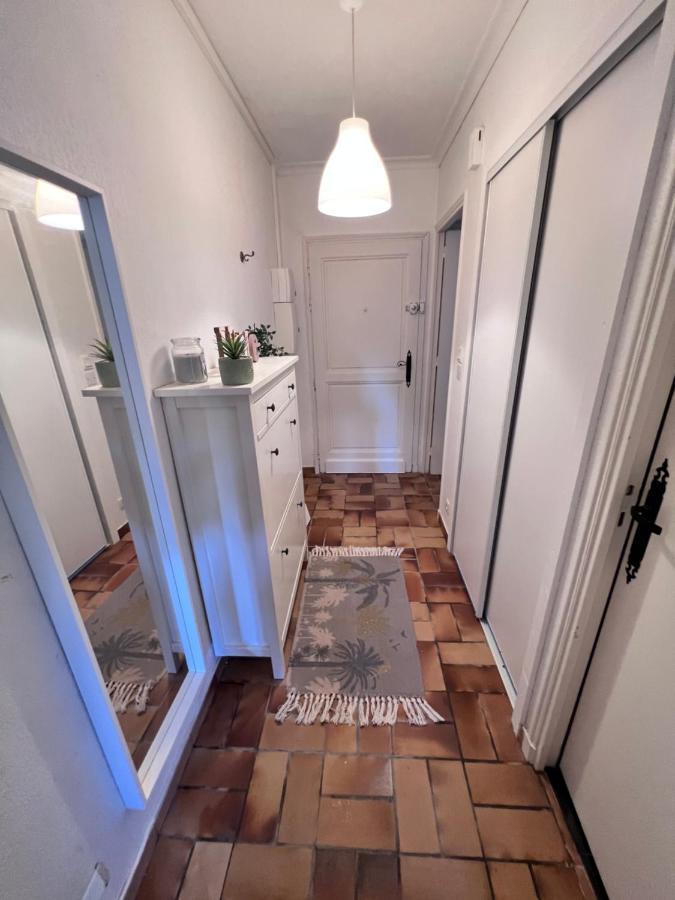 Sympathique Studio En Rez De Jardin Dans Residence Hyeres Luaran gambar